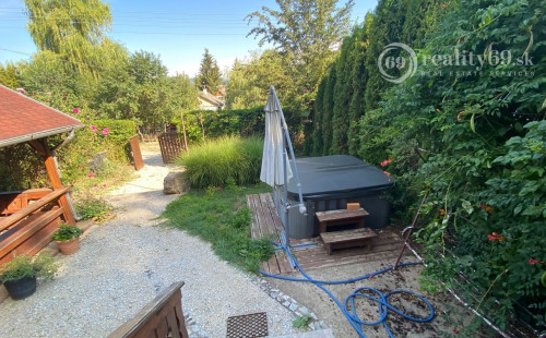 MAĎARSKO - LUXUSNÁ CHATA S ALTÁNKOM A S VÍRIVKOU