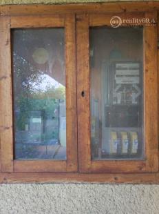 MAĎARSKO - SZUHOGY 5 IZBOVÝ POSCHODOVÝ RD S GARÁŽOU A HOSPODÁRSKOU BUDOVOU