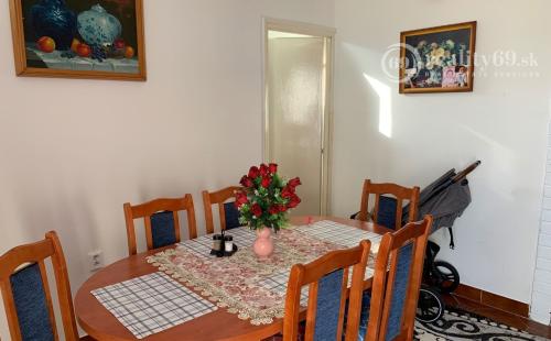 MAĎARSKO - NOVAJIDRÁNY 5 IZBOVÝ DOM PO REKONŠTRUKCII, POZEMOK 863 M2