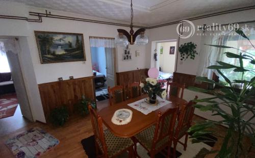 MAĎARSKO - SZENDRO PEKNÝ 4 IZBOVÝ POSCHODOVÝ RODINNÝ DOM