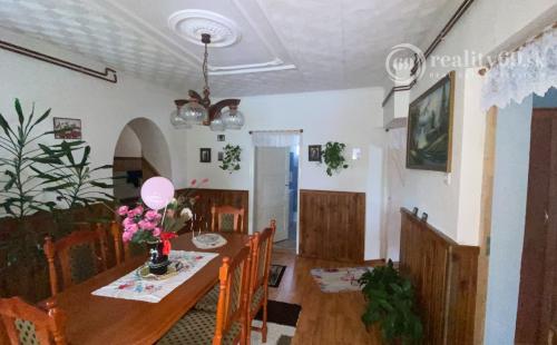 MAĎARSKO - SZENDRO PEKNÝ 4 IZBOVÝ POSCHODOVÝ RODINNÝ DOM