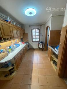 MAĎARSKO - VEZSENY - SZOLNOK - 4 IZBOVÝ RD PRI TISZE SUPER STAV.