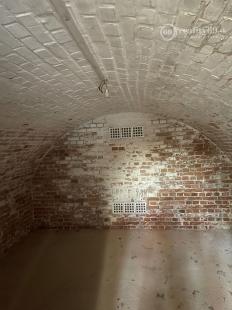 MAĎARSKO - VEZSENY - SZOLNOK - 4 IZBOVÝ RD PRI TISZE SUPER STAV.