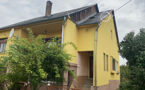 MAĎARSKO - SZALONNA PEKNÝ 3 IZBOVÝ RODINNÝ DOM S GARÁŽOU