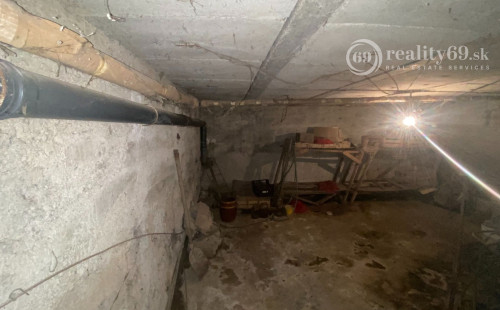 MAĎARSKO - SZALONNA PEKNÝ 3 IZBOVÝ RODINNÝ DOM S GARÁŽOU