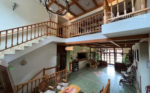 STEBNICKÁ HUTA - REKEREAČNÝ KOMPLEX SLNEČNÝ MAJER NA 22HA POZEMKU.