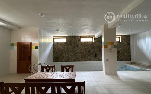 STEBNICKÁ HUTA - REKEREAČNÝ KOMPLEX SLNEČNÝ MAJER NA 22HA POZEMKU.