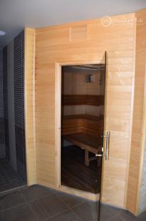 MAĎARSKO - TELKIBÁNYA  ARANYGOMBOS FOGADÓ WELNES  REŠTAURÁCIA.