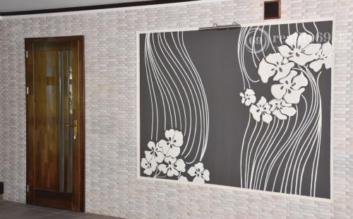 MAĎARSKO - TELKIBÁNYA  ARANYGOMBOS FOGADÓ WELNES  REŠTAURÁCIA.