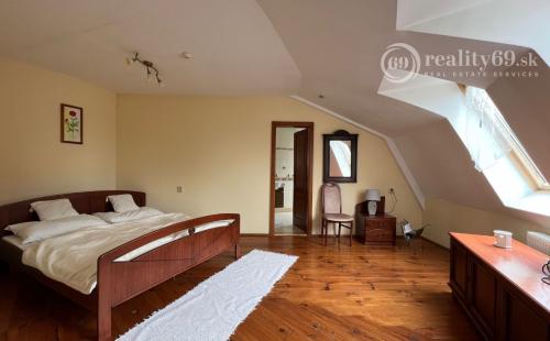 STEBNICKÁ HUTA - REKEREAČNÝ KOMPLEX SLNEČNÝ MAJER NA 22HA POZEMKU.