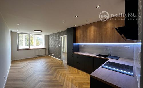 JAZERO - DRUŽICOVÁ 3 IZBOVÝ BYT PRE NÁROČNÉHO KLIENTA - TOP REKONŠTRUKCIA, ZASKLENNÁ LODŽIA.