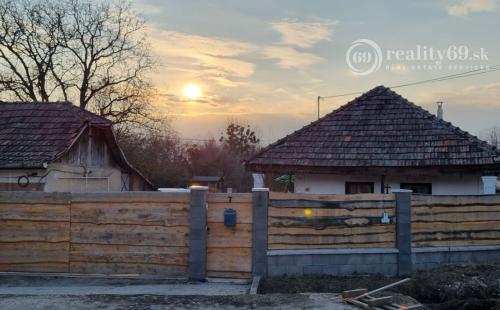 MAĎARSKO - HORNÝ KÉKED 3 IZBOVÝ DOM 5000m2 POZEMOK