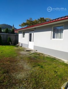 MAĎARSKO - SÁTORALJAÚJHELY SUPER DVOJGENERAČNÝ DOM S ROZLOHOU 60 M2 + 50 M2