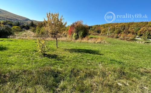 MAĎARSKO - HOLLÓHÁZA 2.216 M2 -  SUPER STAVEBNÝ POZEMOK.