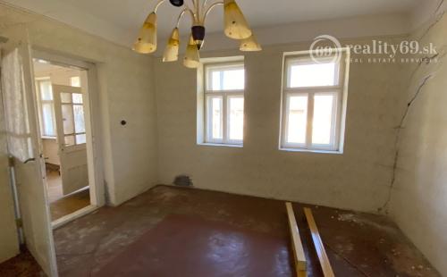 MAĎARSKO - SZŐLŐSARDÓ SEDLIACKY DOM S VERANDOU A LETNOU KUCHYŇOU V KRÁSNOM PROSTREDÍ