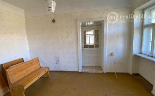 MAĎARSKO - SZŐLŐSARDÓ SEDLIACKY DOM S VERANDOU A LETNOU KUCHYŇOU V KRÁSNOM PROSTREDÍ