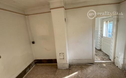 MAĎARSKO - SZŐLŐSARDÓ SEDLIACKY DOM S VERANDOU A LETNOU KUCHYŇOU V KRÁSNOM PROSTREDÍ