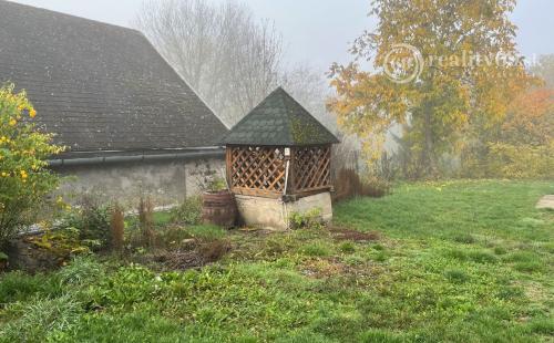 MAĎARSKO - PÁNYOK RODINNÝ DOM PO ČIASTOČNEJ REKONŠTRUKCII S GARÁŽOU LEN 5 KM OD SLOVENSKEJ HRANICE