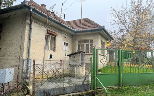 MAĎARSKO - ABAÚJVÁR. RODINNÝ DOM PO ČIASTOČNEJ REKONŠTRUKCII LEN 30 KM OD KOŠÍC
