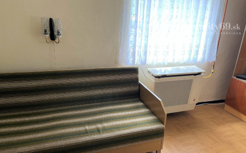 MAĎARSKO - ABAÚJVÁR. RODINNÝ DOM PO ČIASTOČNEJ REKONŠTRUKCII LEN 30 KM OD KOŠÍC