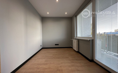 REZERVOVANÉ - JUH - PALÁRIKOVA - 4 IZBOVÝ SUPER MODERNÝ BYT 68 M2, 2 X LODŽIA, KLIMATIZÁCIA, PRÁČKA