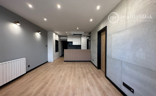 REZERVOVANÉ - JUH - PALÁRIKOVA - 4 IZBOVÝ SUPER MODERNÝ BYT 68 M2, 2 X LODŽIA, KLIMATIZÁCIA, PRÁČKA