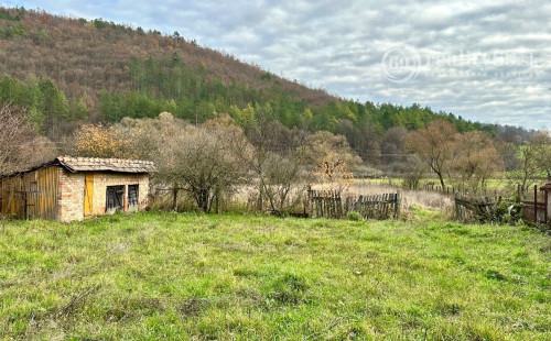 MAĎARSKO - ALSÓTELEKES 4 IZBOVÝ RODINNÝ DOM V PEKNEJ LOKALITE.