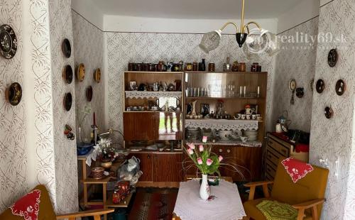 MAĎARSKO - KARCSA RODINNÝ DOMČEK PRE RYBÁRA  ALEBO ZÁHRADKÁRA  LEN 5 KM OD HRANÍC.