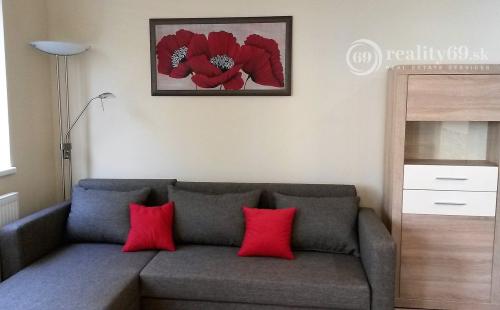 JUH - PROJEKT ŠAFRÁN - NOVOSTAVBA 2 IZBOVÝ KOMPLETNE ZARIADENÝ TEHLOVÝ BYT.