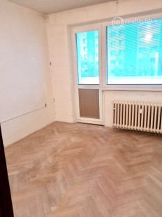 TERASA - 3 IZBOVÝ BYT SUPER CENA PÔVODNÝ STAV, S LODŽIOU 64 M2 PRI KINE DRUŽBA.