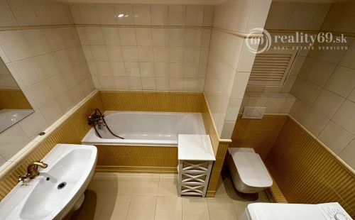 NOVÁ SUPER CENA - MIŠKOVECKÁ - PEKNÝ MODERNÝ BYT PO KOMPLETNEJ REKONŠTRUKCII ČIASTOČNE ZARIADENÝ.