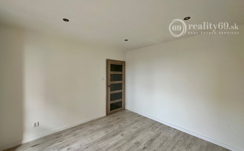 FURČA - KURSKÁ 85 M2, PO REKONŠTRUKCII, LODŽIA, PLASTOVÉ OKNÁ.