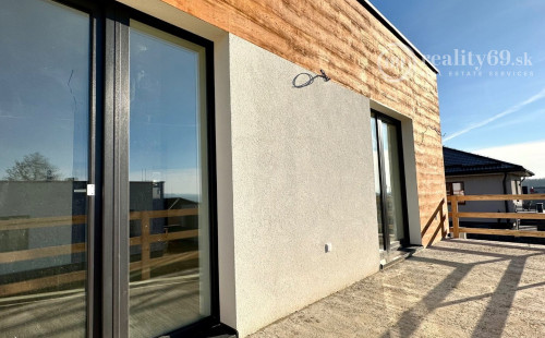 PREŠOV - ŠALGOVÍK - KVALITNÁ NOVOSTAVBA  3 IZBOVÉHO RD - HOLODOM.