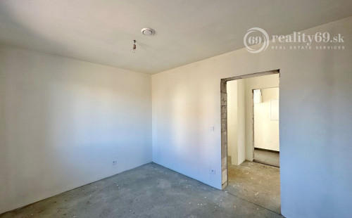 PREŠOV - ŠALGOVÍK - KVALITNÁ NOVOSTAVBA  3 IZBOVÉHO RD - HOLODOM.