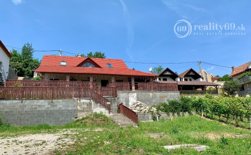 MAĎARSKO - EDELÉNY PEKNÝ RODINNÝ DOM S VEĽKÝM POZEMKOM LEN 85KM OD KOŠÍC