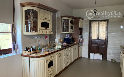 MAĎARSKO - EDELÉNY PEKNÝ RODINNÝ DOM S VEĽKÝM POZEMKOM LEN 85KM OD KOŠÍC