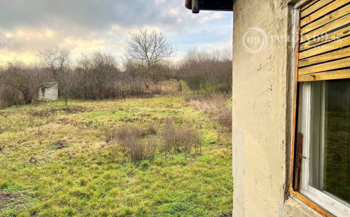 MAĎARSKO - ABAÚJSZOLNOK 3 IZBOVÝ RODINNÝ DOM VHODNÝ NA REKONŠTRUKCIU PODĽA VLASTNÝCH PREDSTÁV