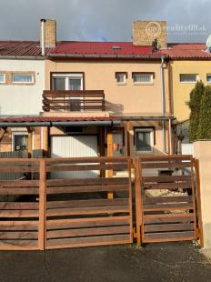 MAĎARSKO - ENCS PEKNÝ 4 IZBOVÝ ZREKONŠTRUOVANÝ RODINNÝ DOM PO KOMPLETNEJ REKONŠTRUKCII BLÍZKO KOŠÍC