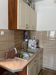 MAĎARSKO - ENCS PEKNÝ 4 IZBOVÝ ZREKONŠTRUOVANÝ RODINNÝ DOM PO KOMPLETNEJ REKONŠTRUKCII BLÍZKO KOŠÍC