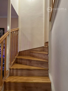 MAĎARSKO - ENCS PEKNÝ 4 IZBOVÝ ZREKONŠTRUOVANÝ RODINNÝ DOM PO KOMPLETNEJ REKONŠTRUKCII BLÍZKO KOŠÍC