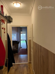 MAĎARSKO - ENCS PEKNÝ 4 IZBOVÝ ZREKONŠTRUOVANÝ RODINNÝ DOM PO KOMPLETNEJ REKONŠTRUKCII BLÍZKO KOŠÍC