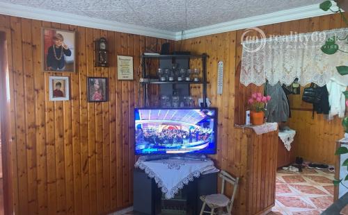 MAĎARSKO - SZENDRO 2 IZBOVÝ PEKNÝ ZREKONŠTRUOVANÝ RODINNÝ DOM  SO SAMOSTATNOU GARÁŽOU