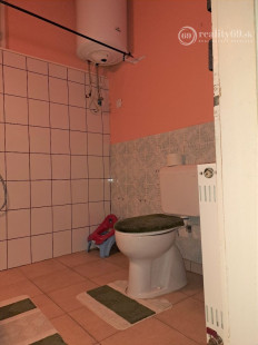 MAĎARSKO - ÓZD PEKNÝ RODINNÝ DOM PO ČIASTOČNEJ REKONŠTRUKCII S VEĽKOU ZÁHRADOU LEN 15 KM OD HRANÍC