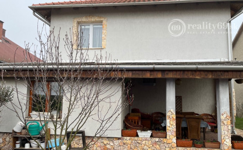 MAĎARSKO - INÁNCS 4 IZBOVÝ RODINNÝ DOMČEK S BAZENOM