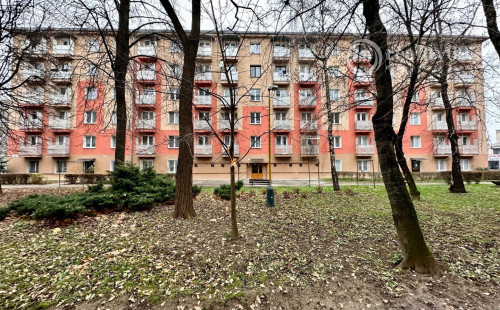 SEVER - VODÁRENSKÁ PEKNÝ TEHLOVÝ BYT PO REKONŠTRUKCII 55 M2 S BALKÓNOM.