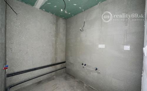 STARÉ MESTO - BELLOVA 1,5 IZBOVÝ BYT 41 M2, HOLOBYT S LODŽIOU.