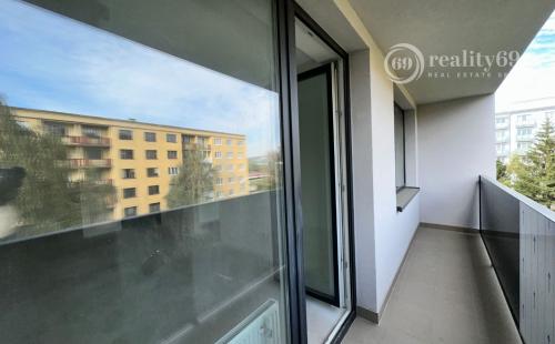 STARÉ MESTO - BELLOVA 1,5 IZBOVÝ BYT 41 M2, HOLOBYT S LODŽIOU.