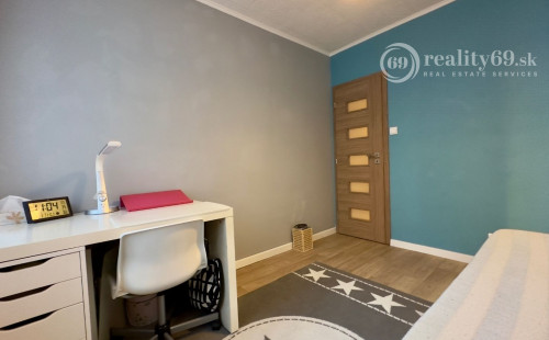 FURČA - BUZULUCKÁ PEKNÝ 3 IZBOVÝ BYT PO REKONŠTRUKCII 69 M2,  LODŽIA.