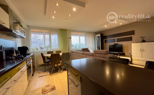 FURČA - BUZULUCKÁ PEKNÝ 3 IZBOVÝ BYT PO REKONŠTRUKCII 69 M2,  LODŽIA.