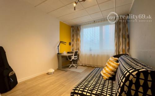 FURČA - BUZULUCKÁ PEKNÝ 3 IZBOVÝ BYT PO REKONŠTRUKCII 69 M2,  LODŽIA.